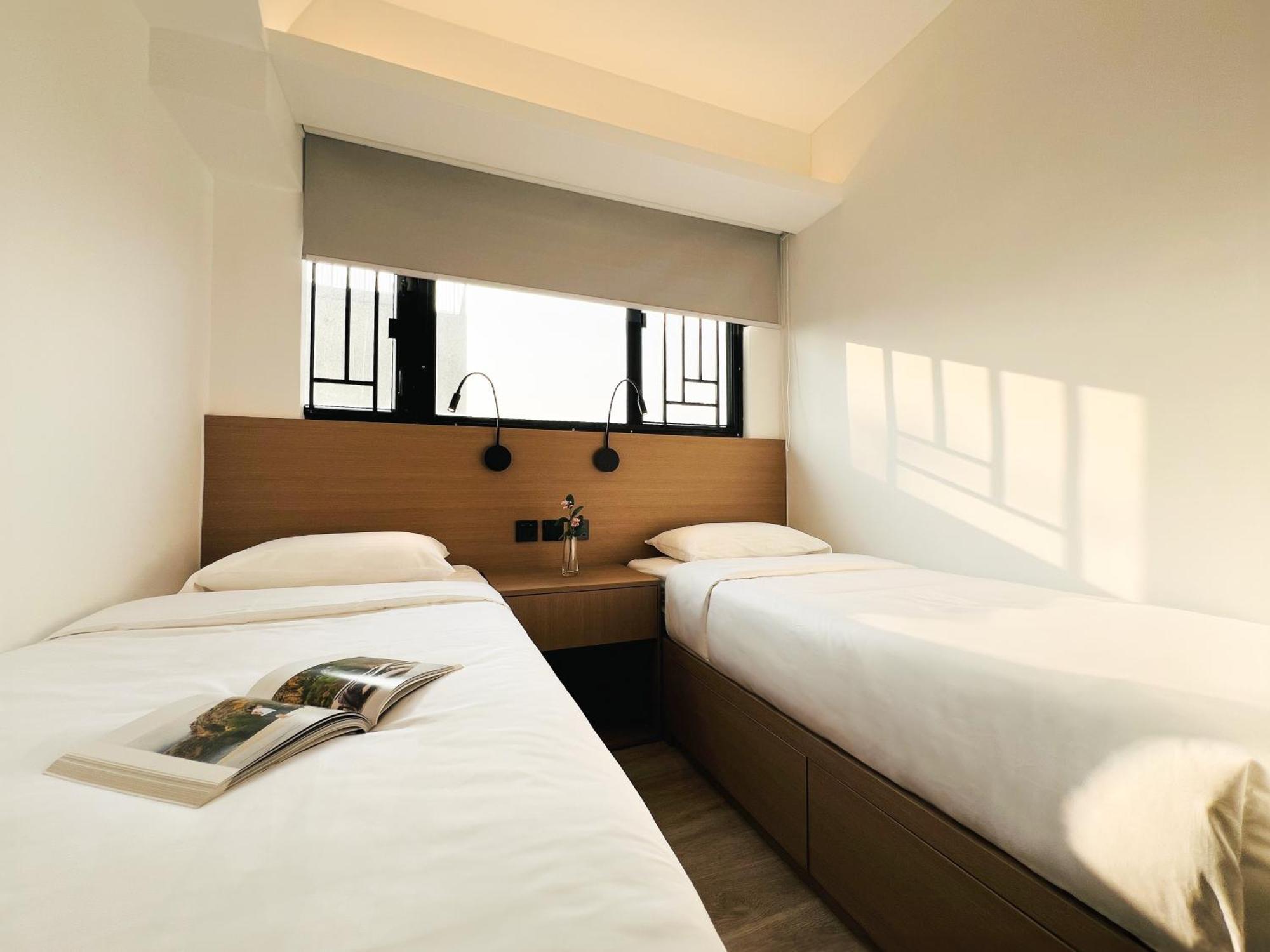 Twin Room,1704915609:JPEG